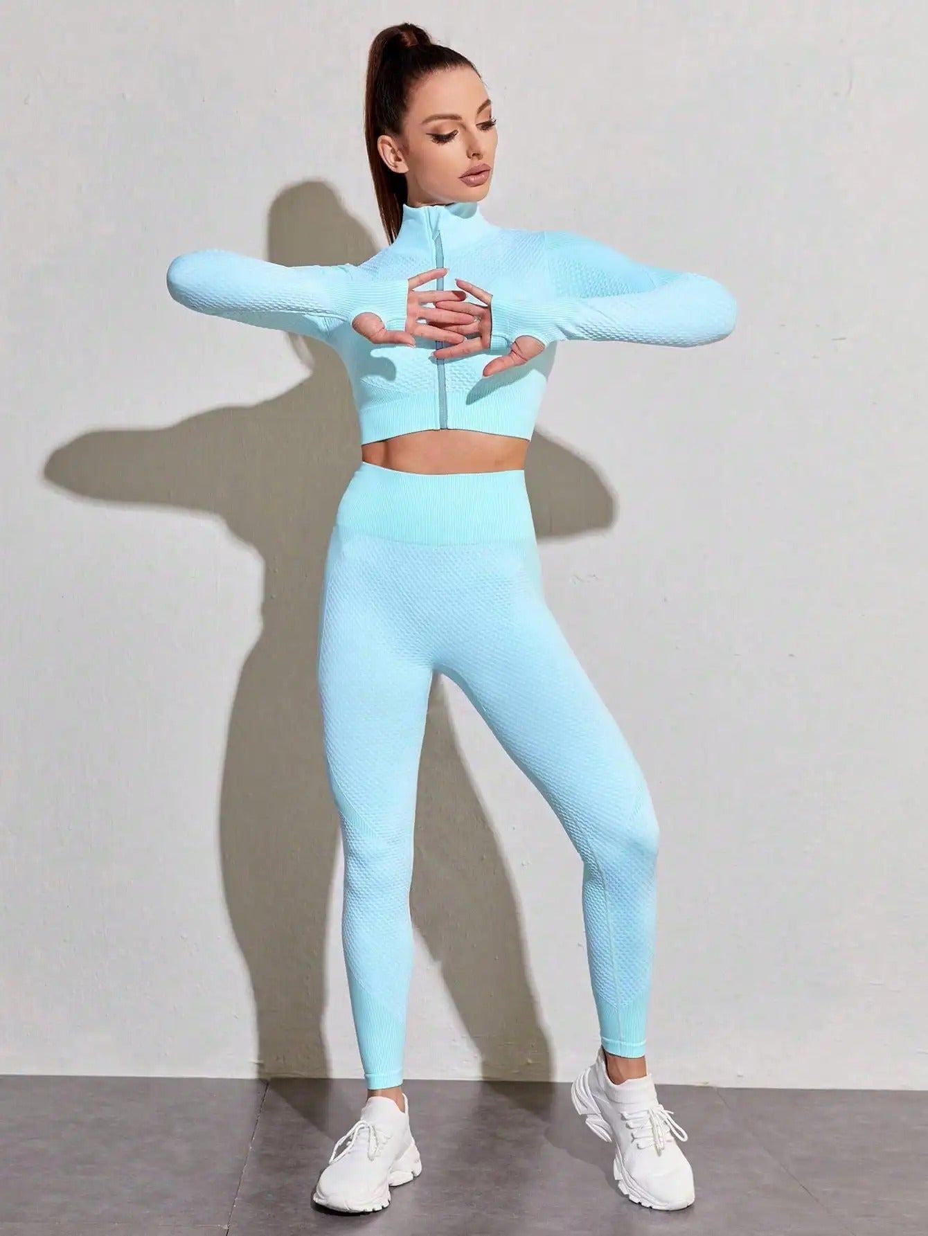 Women’s Seamless Long-Sleeve Pilates Set